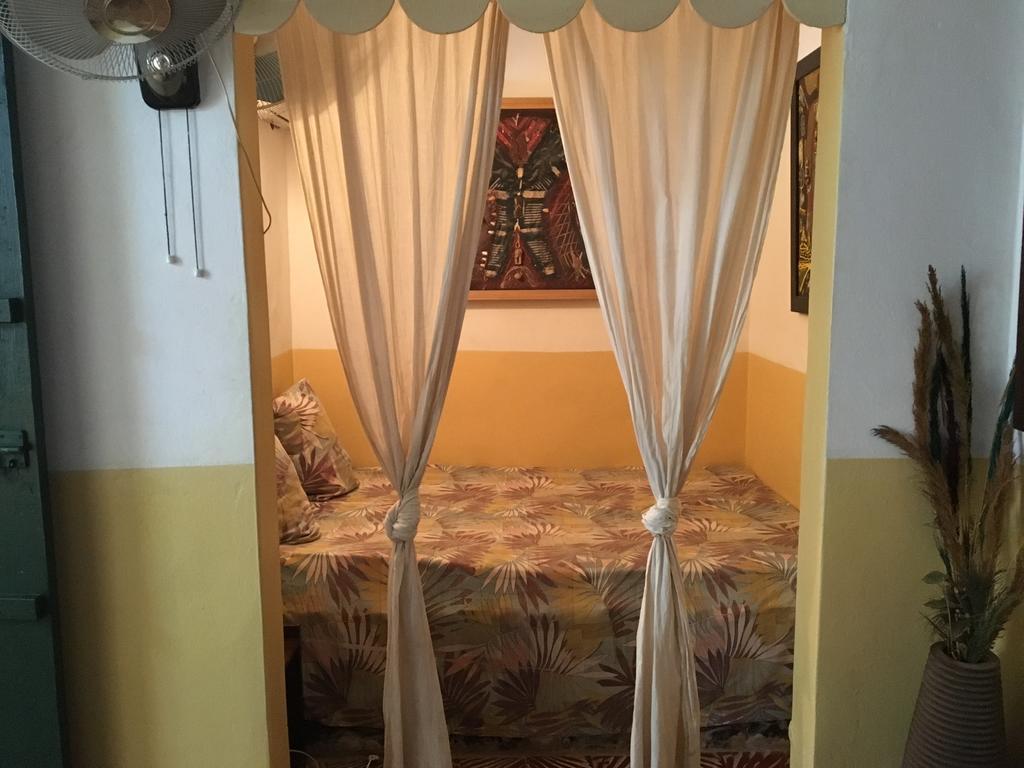 ホテル Chez Eric Gorée エクステリア 写真